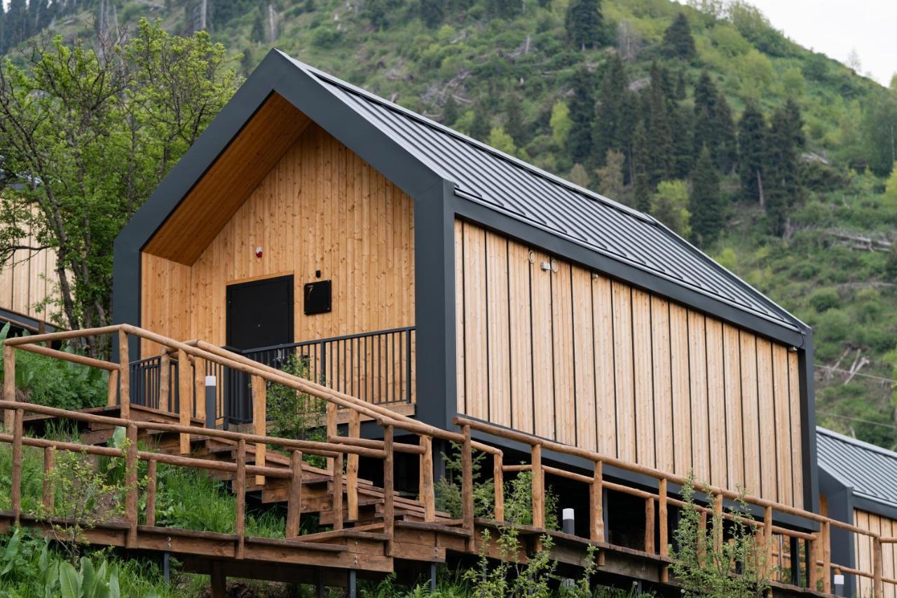 Qazaq Auyl Eco Hotel Almaty Eksteriør bilde
