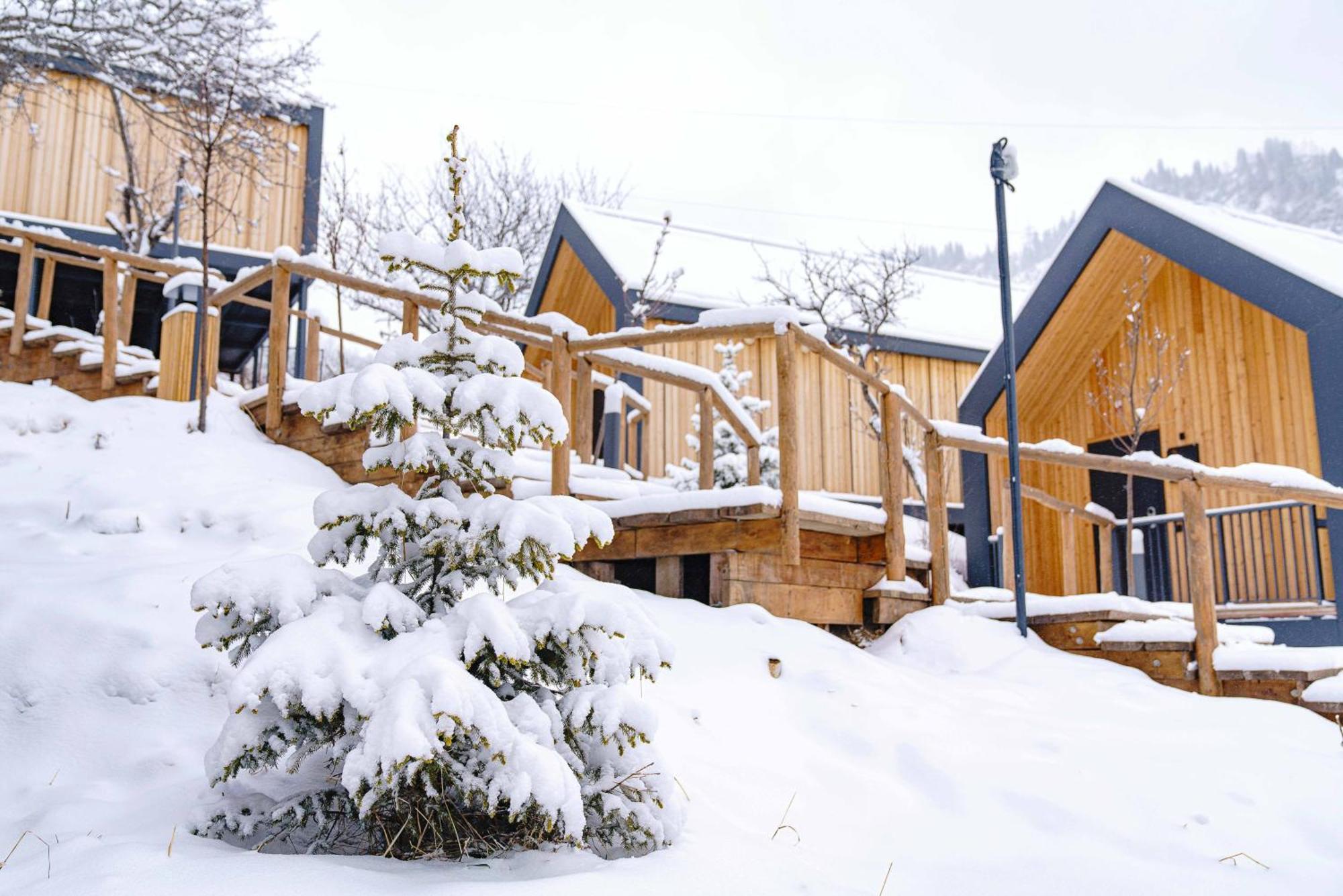 Qazaq Auyl Eco Hotel Almaty Eksteriør bilde
