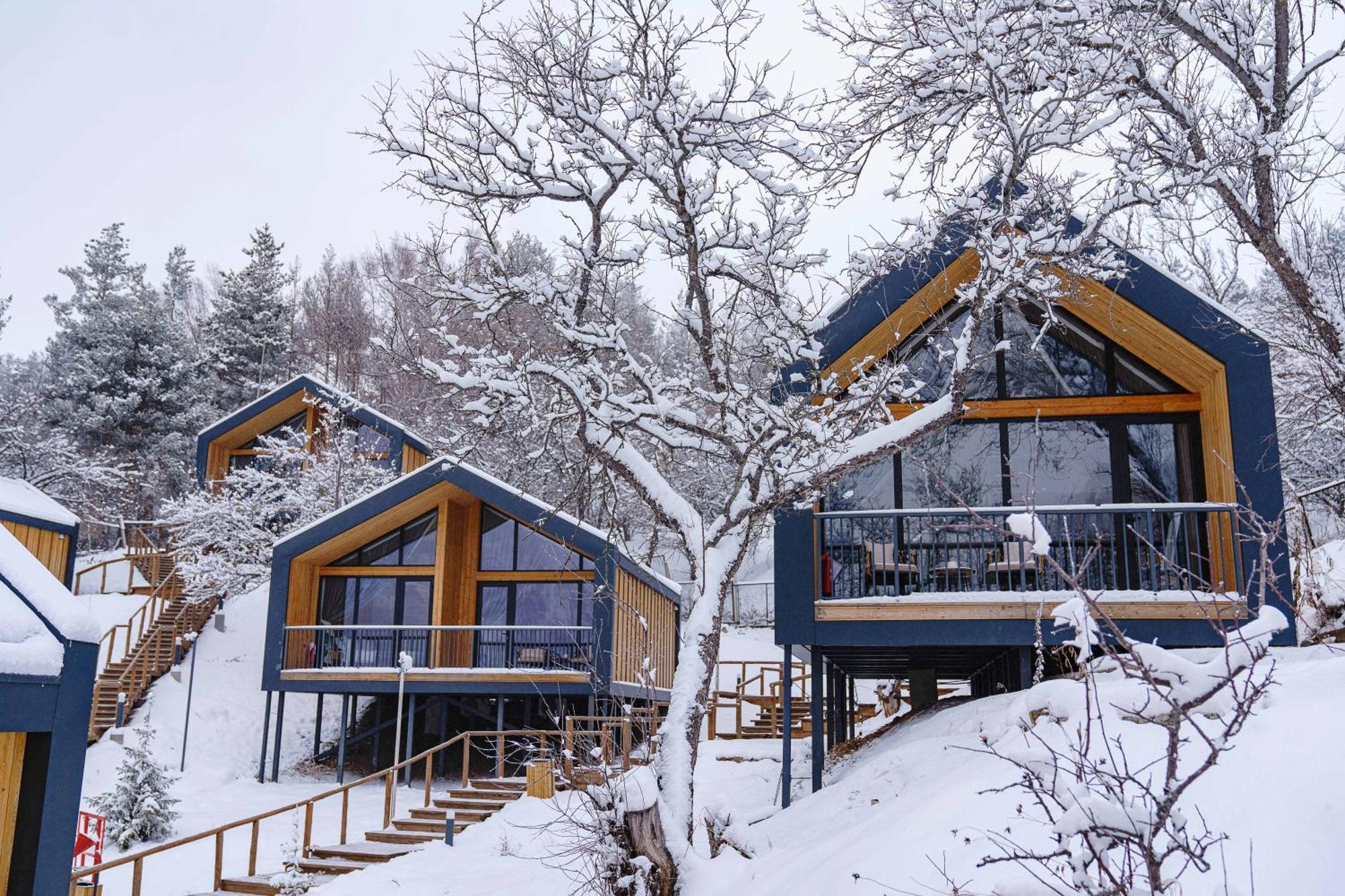 Qazaq Auyl Eco Hotel Almaty Eksteriør bilde