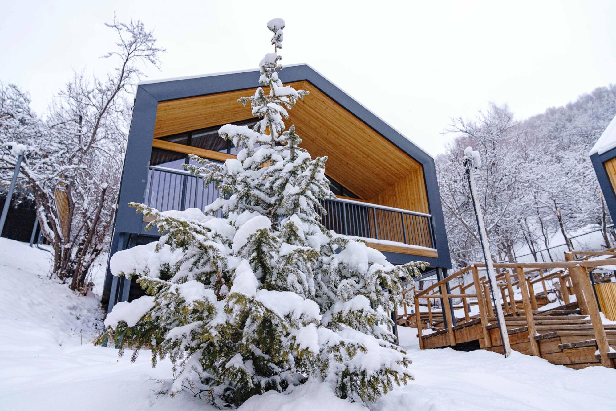 Qazaq Auyl Eco Hotel Almaty Eksteriør bilde