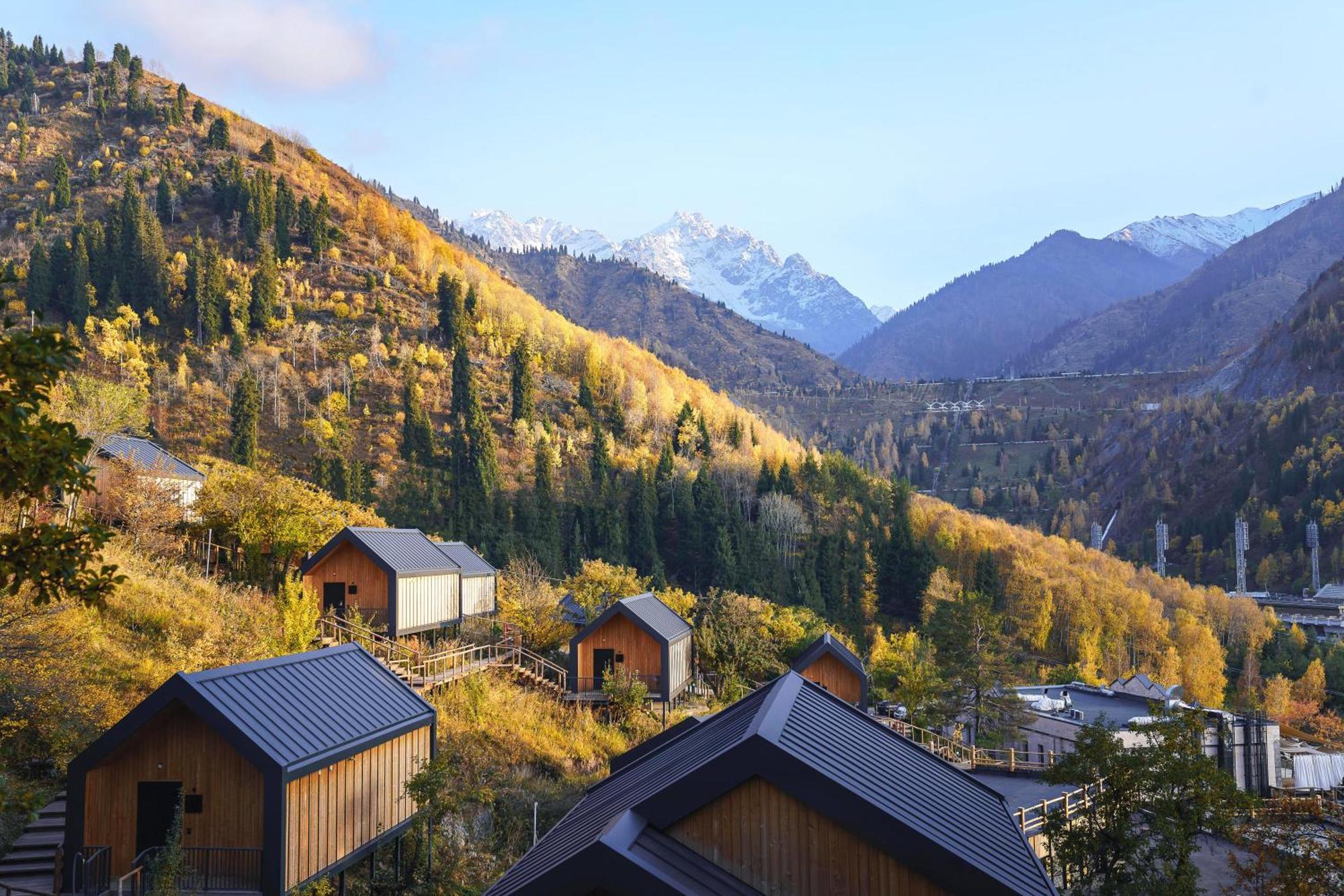 Qazaq Auyl Eco Hotel Almaty Eksteriør bilde