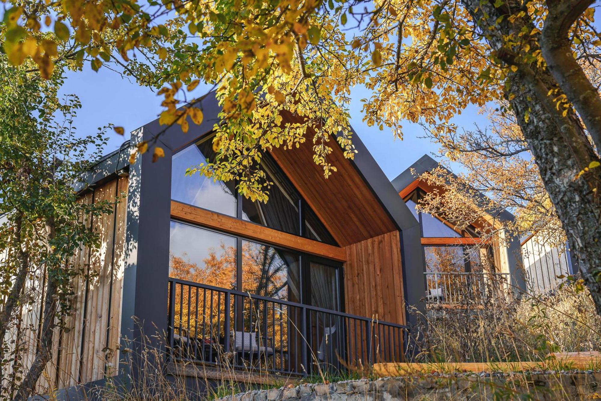 Qazaq Auyl Eco Hotel Almaty Eksteriør bilde