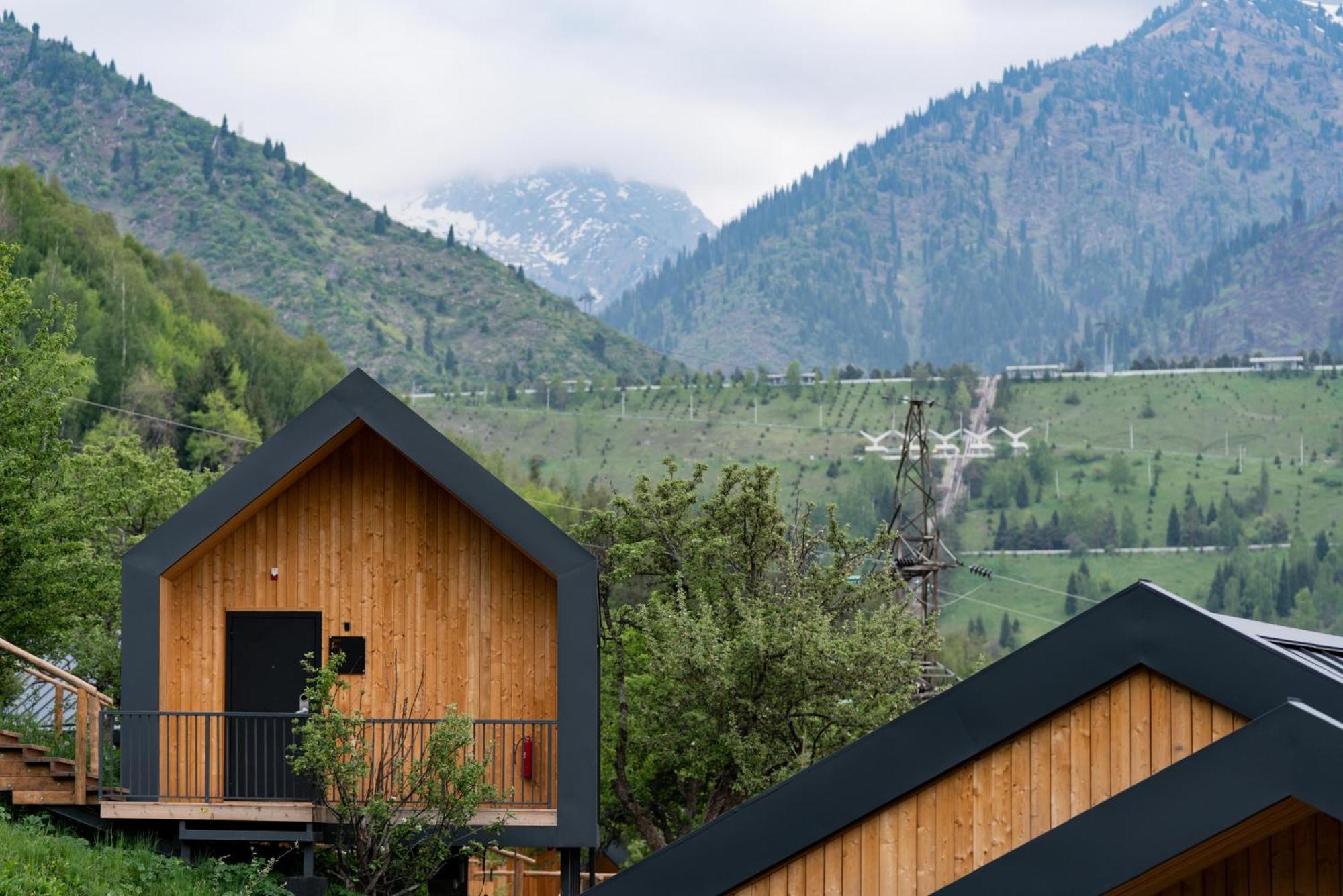 Qazaq Auyl Eco Hotel Almaty Eksteriør bilde